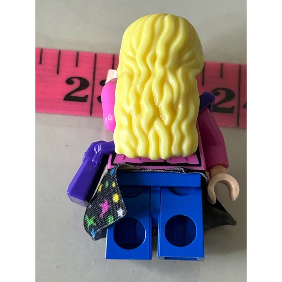 Lego Friends Luna Lovegood Minifigure Pink Top Skirt Purple Bag Blonde Hair - Picture 3 of 4